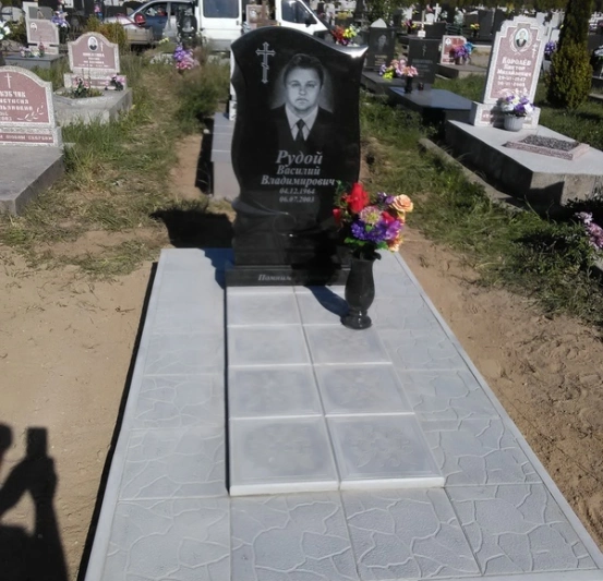 Памятник одиночный 145